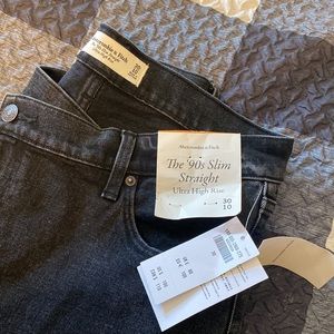 Ultra High Rise 90’s Slim straight jeans